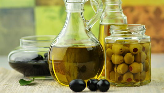 Olive Oil Benefits for the Heart, Skin, and Hair